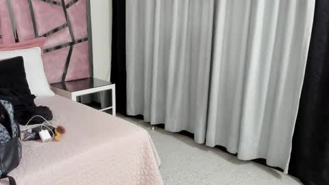 Hailey online show from September 2025 05:09:02 AM