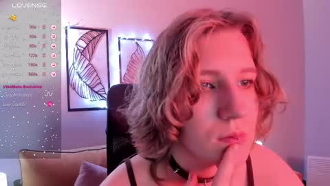 Hailey online show from October 2025 09:00:02 AM