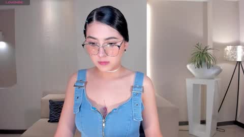 Hailey online show from December 2025 11:06:02 AM