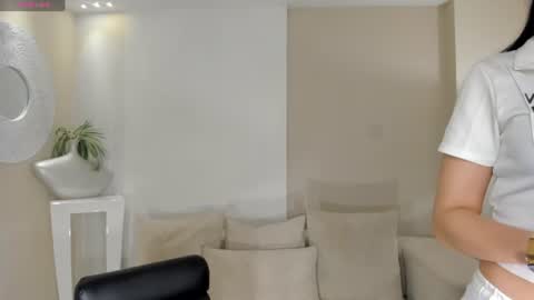 Snapshot of haileyross_ chatting on July 2026 06:45:01 PM Hailey online show from July 2026 06:45:01 PM