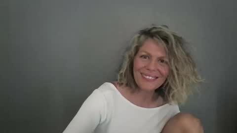 Snapshot of haileys123 chatting on March 2026 08:35:02 PM Hailey online show from March 2026 08:35:02 PM