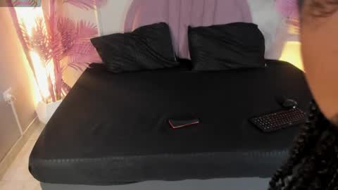 haileysans online show from April 2026 03:42:02 AM