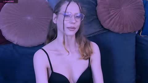Snapshot of haileysinclair chatting on May 2026 08:17:01 PM Carla online show from May 2026 08:17:01 PM