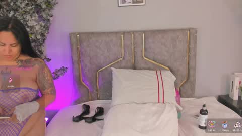 haileystonei online show from September 2025 11:44:01 AM