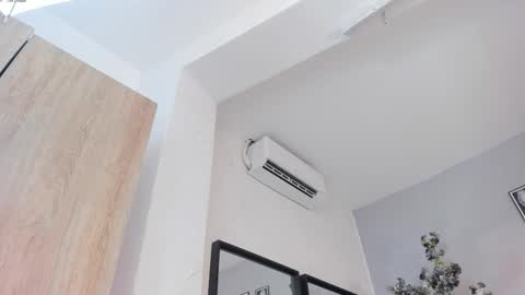 haileystonei online show from November 2025 11:21:01 AM