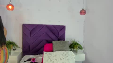 haileystonei online show from July 2026 11:47:01 AM