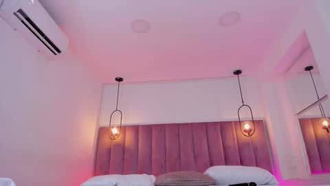 Snapshot of haily_b chatting on December 2025 08:37:02 PM Haily online show from December 2025 08:37:02 PM