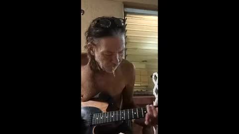Snapshot of hairybusheatmycreams chatting on April 2026 06:49:01 AM hairybusheatmycreams online show from April 2026 06:49:01 AM