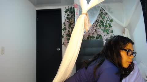 Snapshot of hairylatiingoddess chatting on April 2026 05:46:02 AM hairylatiingoddess online show from April 2026 05:46:02 AM