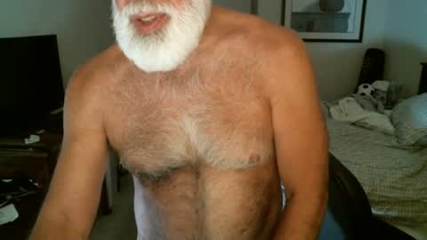 Snapshot of hairypecsguy chatting on July 2026 06:31:01 AM Hairy pecs online show from July 2026 06:31:01 AM