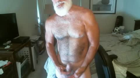 Snapshot of hairypecsguy chatting on July 2026 09:43:01 PM Hairy pecs online show from July 2026 09:43:01 PM