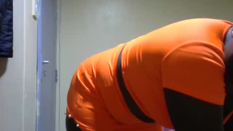 Snapshot of hairypussybigassy001 chatting on January 2025 12:31:02 AM hairypussybigassy001 online show from January 2025 12:31:02 AM