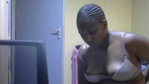 Snapshot of hairypussybigassy001 chatting on January 2025 08:57:02 AM hairypussybigassy001 online show from January 2025 08:57:02 AM