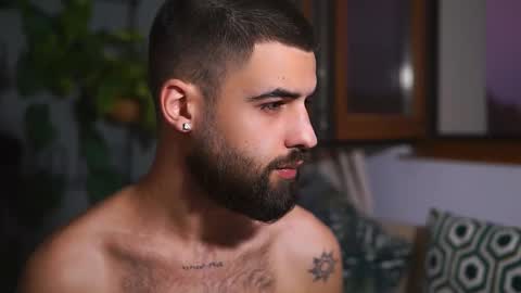 Snapshot of hairyrobxxx chatting on September 2025 03:39:02 AM HairyRobXxX online show from September 2025 03:39:02 AM