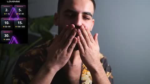 Snapshot of hairyrobxxx chatting on October 2025 03:41:01 PM HairyRobXxX online show from October 2025 03:41:01 PM