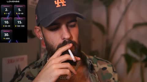 Snapshot of hairyrobxxx chatting on November 2025 08:33:02 PM HairyRobXxX online show from November 2025 08:33:02 PM