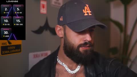 Snapshot of hairyrobxxx chatting on November 2025 04:17:02 PM HairyRobXxX online show from November 2025 04:17:02 PM