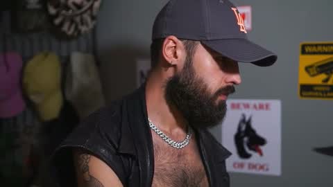 Snapshot of hairyrobxxx chatting on November 2025 04:40:01 PM HairyRobXxX online show from November 2025 04:40:01 PM