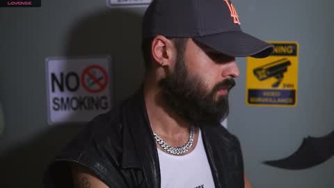 Snapshot of hairyrobxxx chatting on November 2025 04:29:02 PM HairyRobXxX online show from November 2025 04:29:02 PM