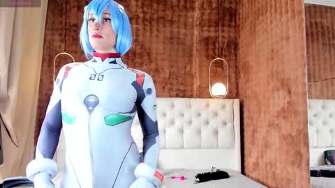 Haku Please help me with your thumbs up its important  online show from February 2025 01:33:01 PM