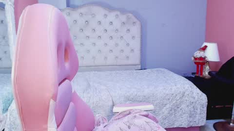 haleyreyes online show from January 2025 07:05:01 PM