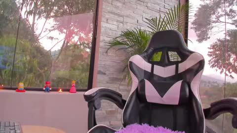 Anahis online show from December 2024 10:02:02 PM