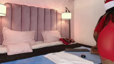  Hally Bans  online show from December 2025 06:57:02 PM