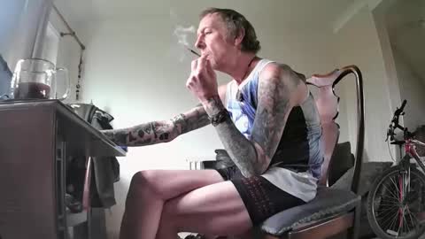 Snapshot of hammyrocks69 chatting on April 2026 05:32:02 PM hammyrocks69 online show from April 2026 05:32:02 PM