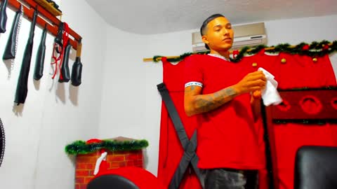 Hana and Zeta online show from January 2025 12:12:02 PM