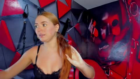 Hana and Zeta online show from December 2025 12:45:02 PM