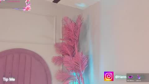 hanaahquinn online show from April 2026 11:33:01 AM