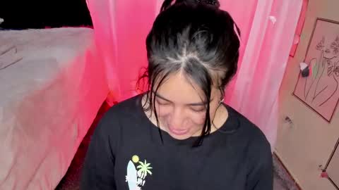 Snapshot of hanah_bakeer chatting on November 2025 01:22:01 PM Hanah Montana Independent model online show from November 2025 01:22:01 PM