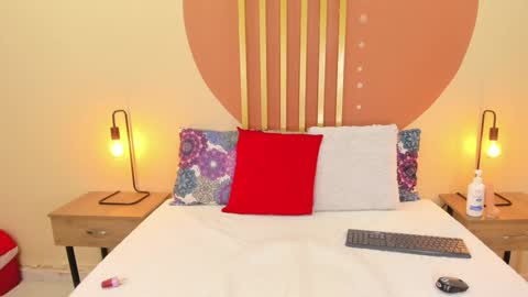 HANAH  online show from February 2025 01:21:02 PM