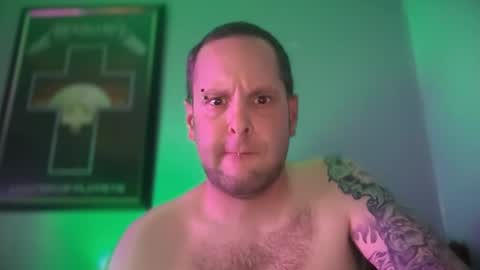 hand_banana_420 online show from September 2025 02:02:01 AM