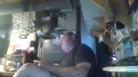 Snapshot of handiemanhere chatting on June 2026 10:45:02 PM naked man online show from June 2026 10:45:02 PM