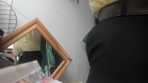 Snapshot of handncocknocum chatting on February 2025 03:00:01 PM handncocknocum online show from February 2025 03:00:01 PM