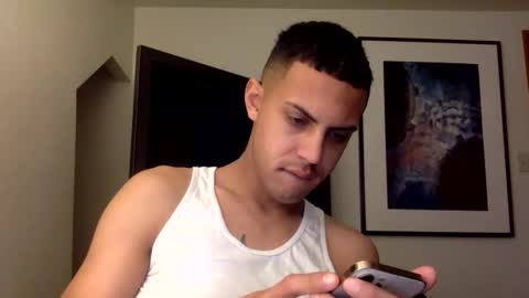 handsome01_ online show from December 2025 06:56:02 PM