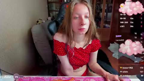 Snapshot of handsome_whale chatting on June 2026 04:26:01 AM Mila online show from June 2026 04:26:01 AM