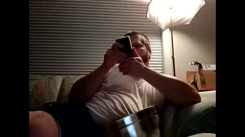 Snapshot of handsomedaddy198923 chatting on October 2025 07:27:02 AM handsomedaddy198923 online show from October 2025 07:27:02 AM