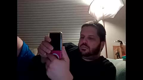 Snapshot of handsomedaddy198923 chatting on October 2025 06:25:02 AM handsomedaddy198923 online show from October 2025 06:25:02 AM