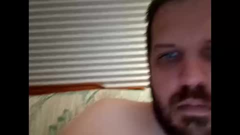 Snapshot of handsomedaddy198923 chatting on October 2025 06:58:02 AM handsomedaddy198923 online show from October 2025 06:58:02 AM