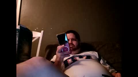 Snapshot of handsomedaddy198924 chatting on February 2026 04:38:01 AM Handsomedaddy198923 online show from February 2026 04:38:01 AM