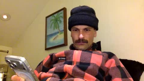 Snapshot of handsomedevilllll chatting on May 2026 07:24:01 AM handsomedevilllll online show from May 2026 07:24:01 AM