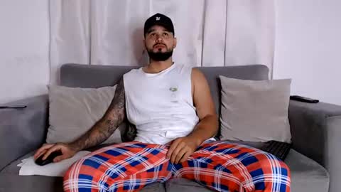 Snapshot of handsomen69 chatting on July 2026 04:40:01 AM Handsomen online show from July 2026 04:40:01 AM