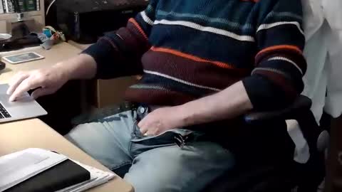 handz2 online show from November 2025 01:43:02 PM