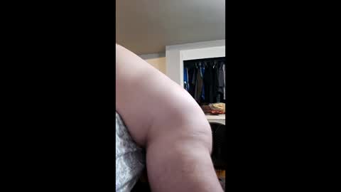 Snapshot of hanes1711 chatting on April 2026 01:27:02 PM hanes1711 online show from April 2026 01:27:02 PM