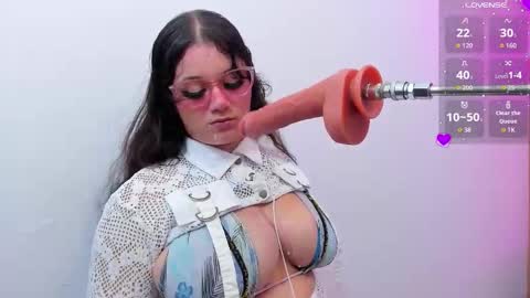 Ana online show from December 2025 08:35:01 PM