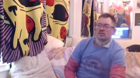 Snapshot of hankrams chatting on December 2025 03:56:02 AM hank rams online show from December 2025 03:56:02 AM