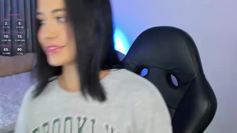 Snapshot of hanna_1sweet chatting on November 2025 11:43:01 AM hanna online show from November 2025 11:43:01 AM