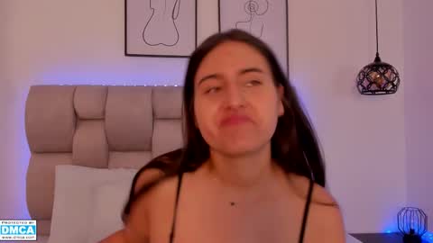 hanna__evans_ online show from January 2026 12:21:01 PM